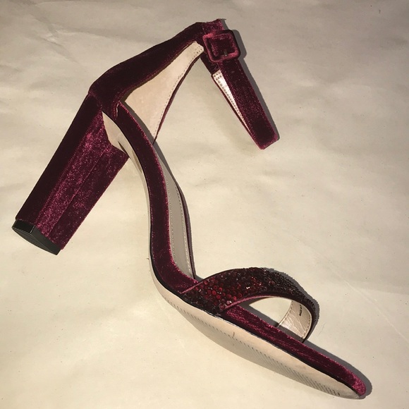 VELVET CHUNKY HEELS - Picture 4 of 5